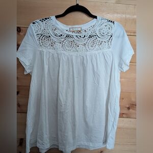 Eri+Ali. Anthropologie White Lace Detail Women's Top... Gorgeous